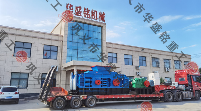 全液壓對輥破碎機發(fā)貨現場